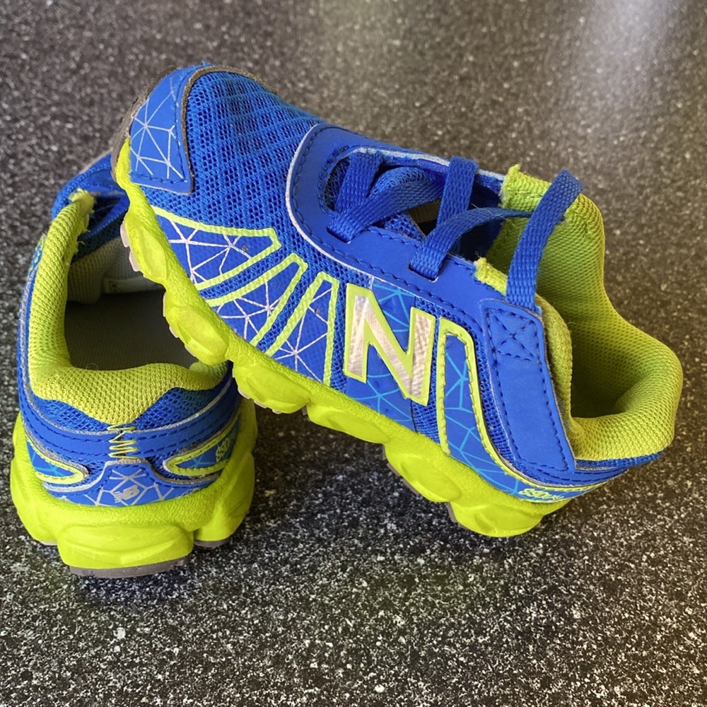 New Balance 890 Blue Mesh Running Shoes Low Top Flex Lace Little Kids Size 5 M !